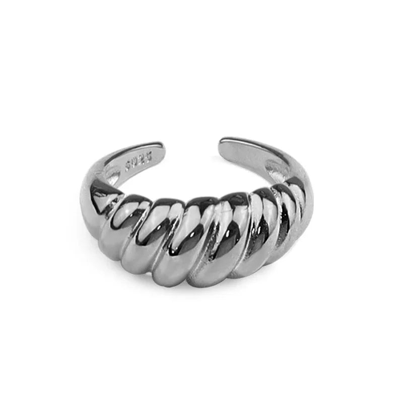 Twistelle Ring
