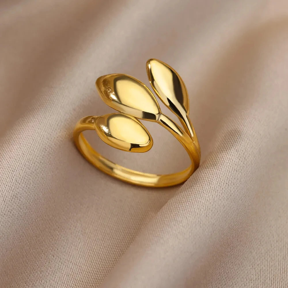 Velora Ring