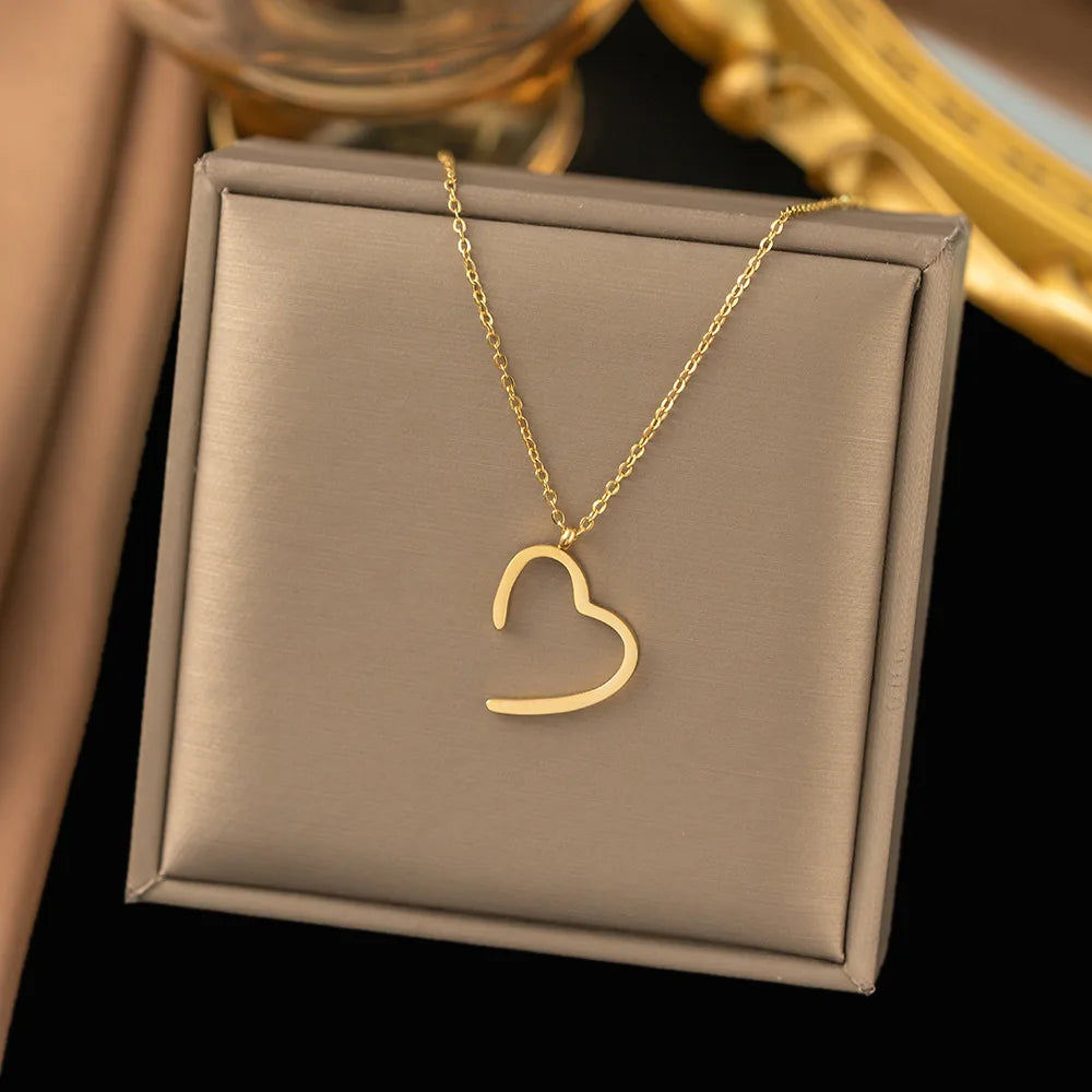 Love Heart Pendant Necklace – French Style Gold Stainless Steel Clavicle Chain