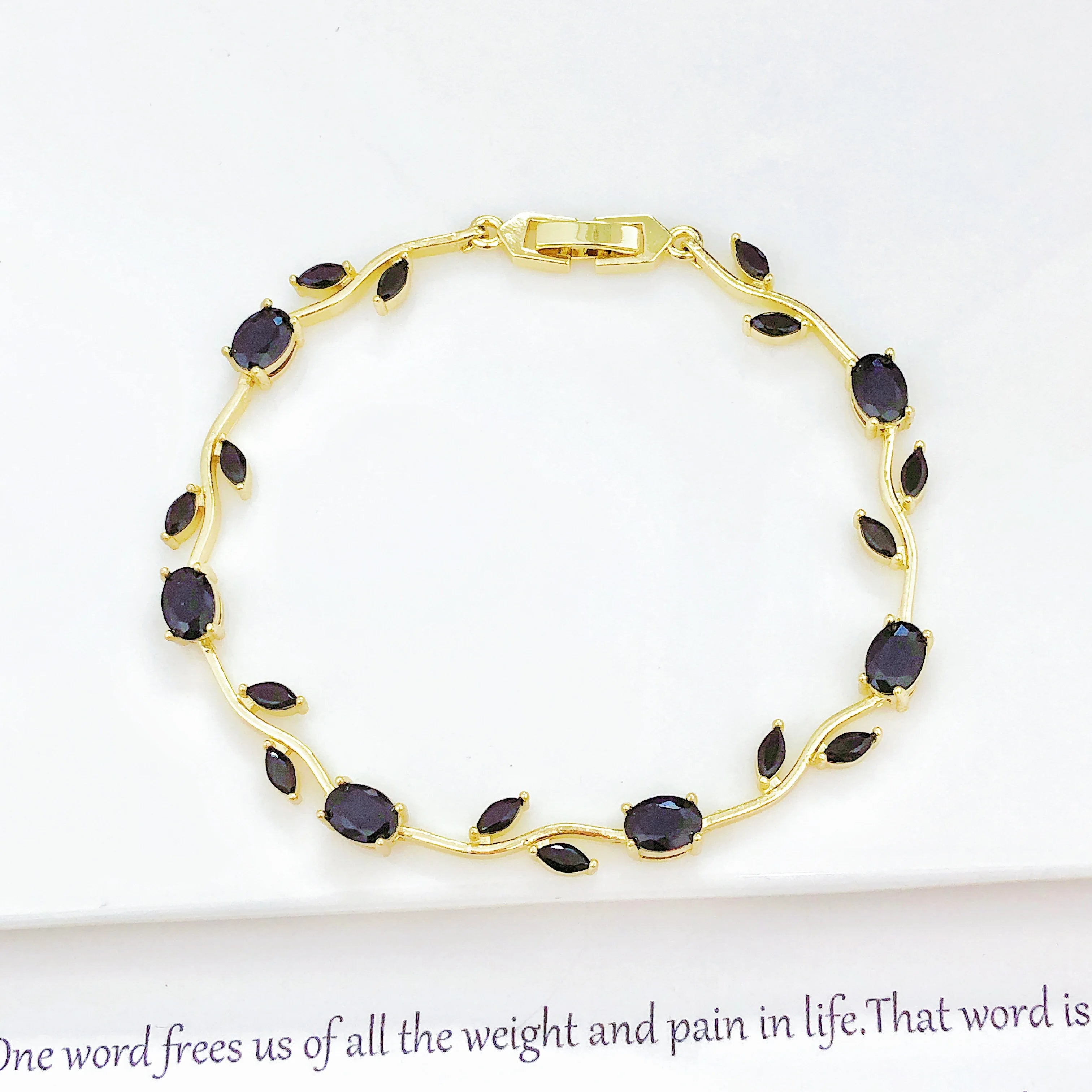 Crystal Leaf Vine Jewelry Set – Necklace & Bracelet