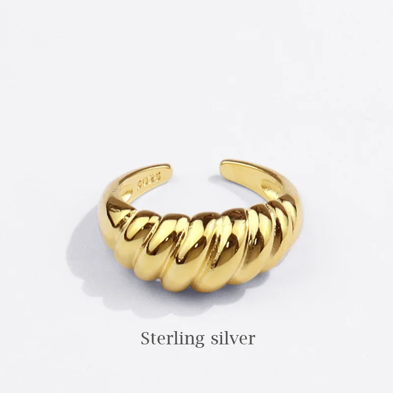 Twistelle Ring