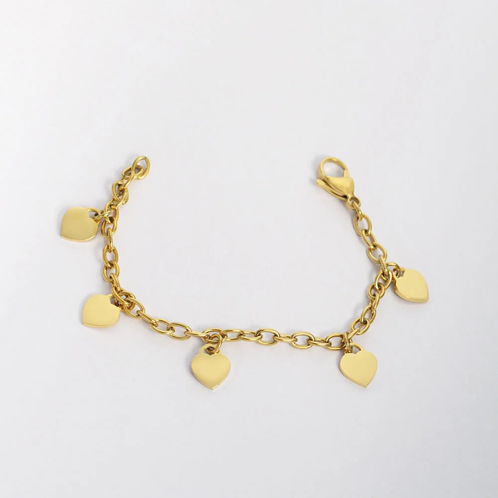 Personalized Heart Charm Bracelet – Custom Name Engraved Gift for Mom & Wife