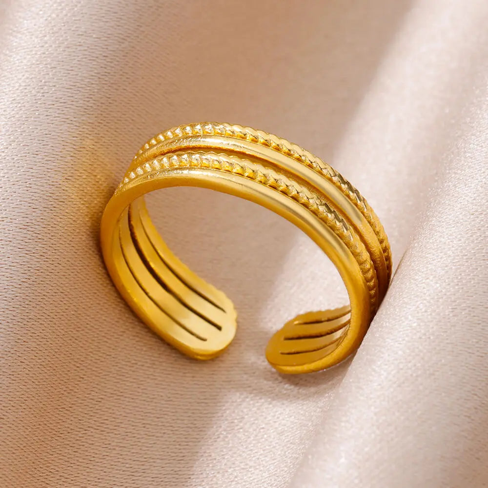 Velora Ring