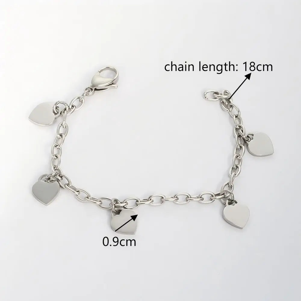 Personalized Heart Charm Bracelet – Custom Name Engraved Gift for Mom & Wife