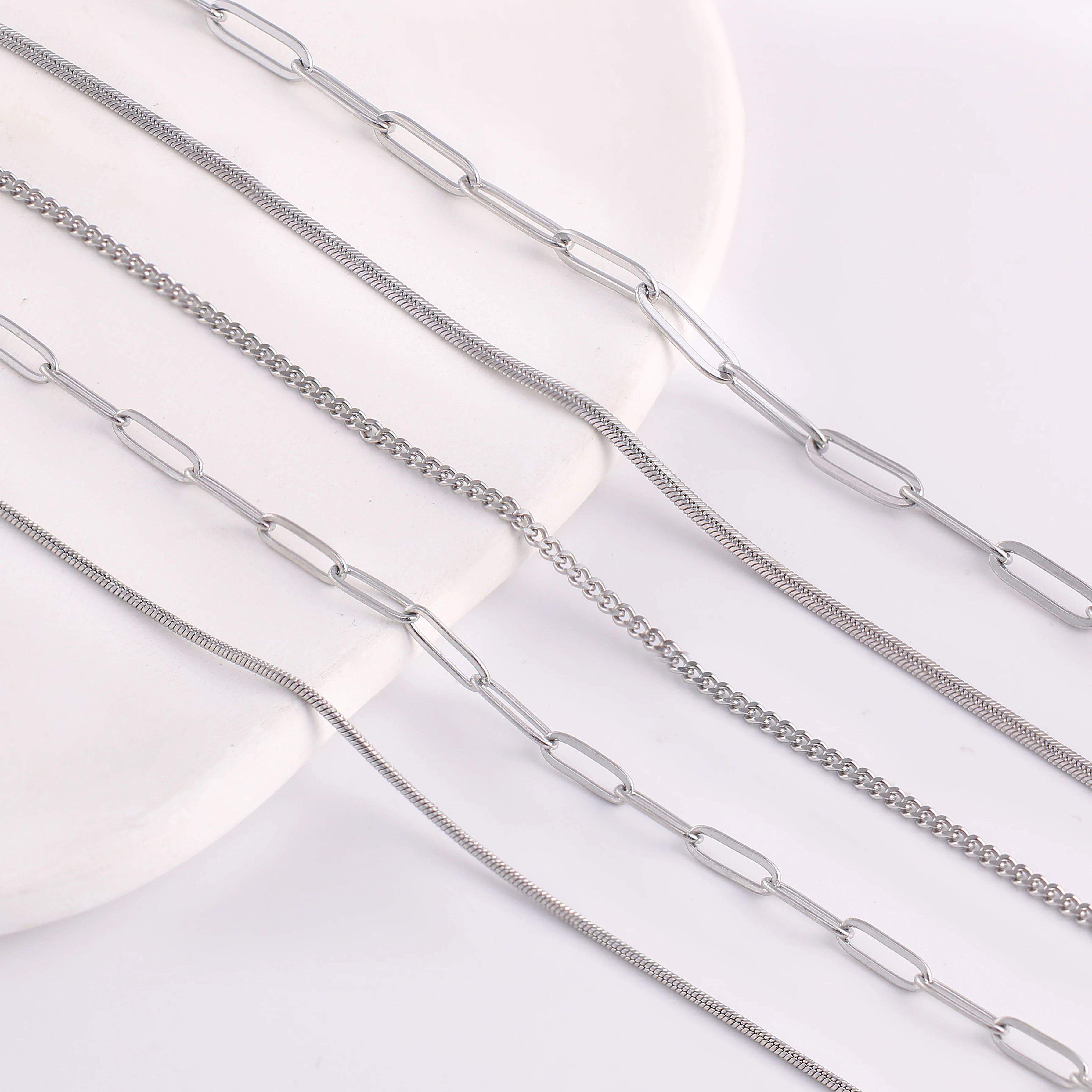 5-Piece Chain Necklace Set – 18K Gold Plated Stainless Steel Layering Necklaces