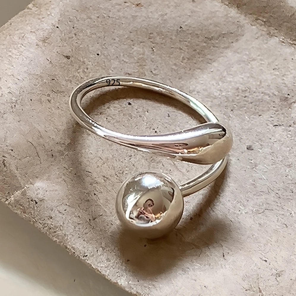 Twistelle Ring