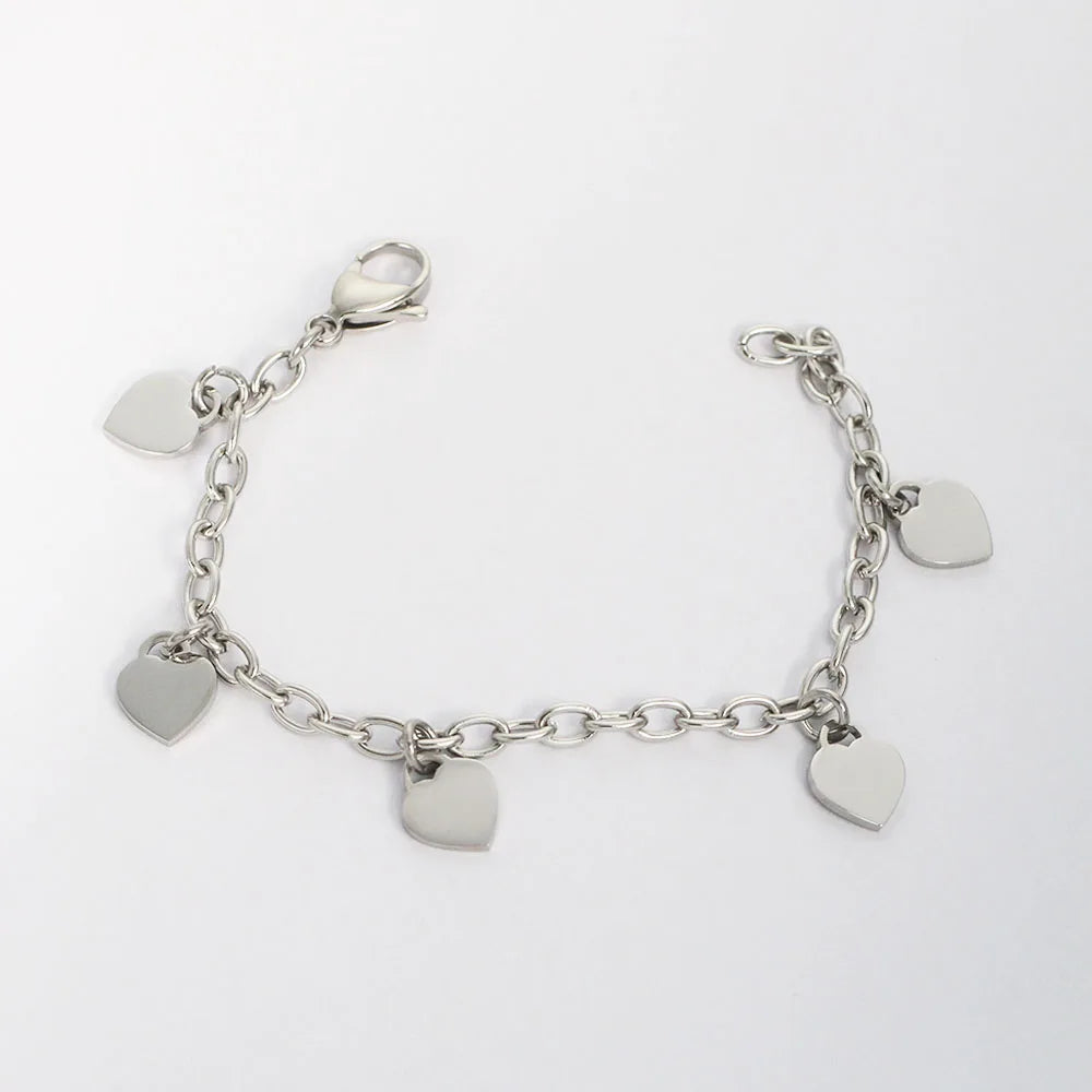 Personalized Heart Charm Bracelet – Custom Name Engraved Gift for Mom & Wife