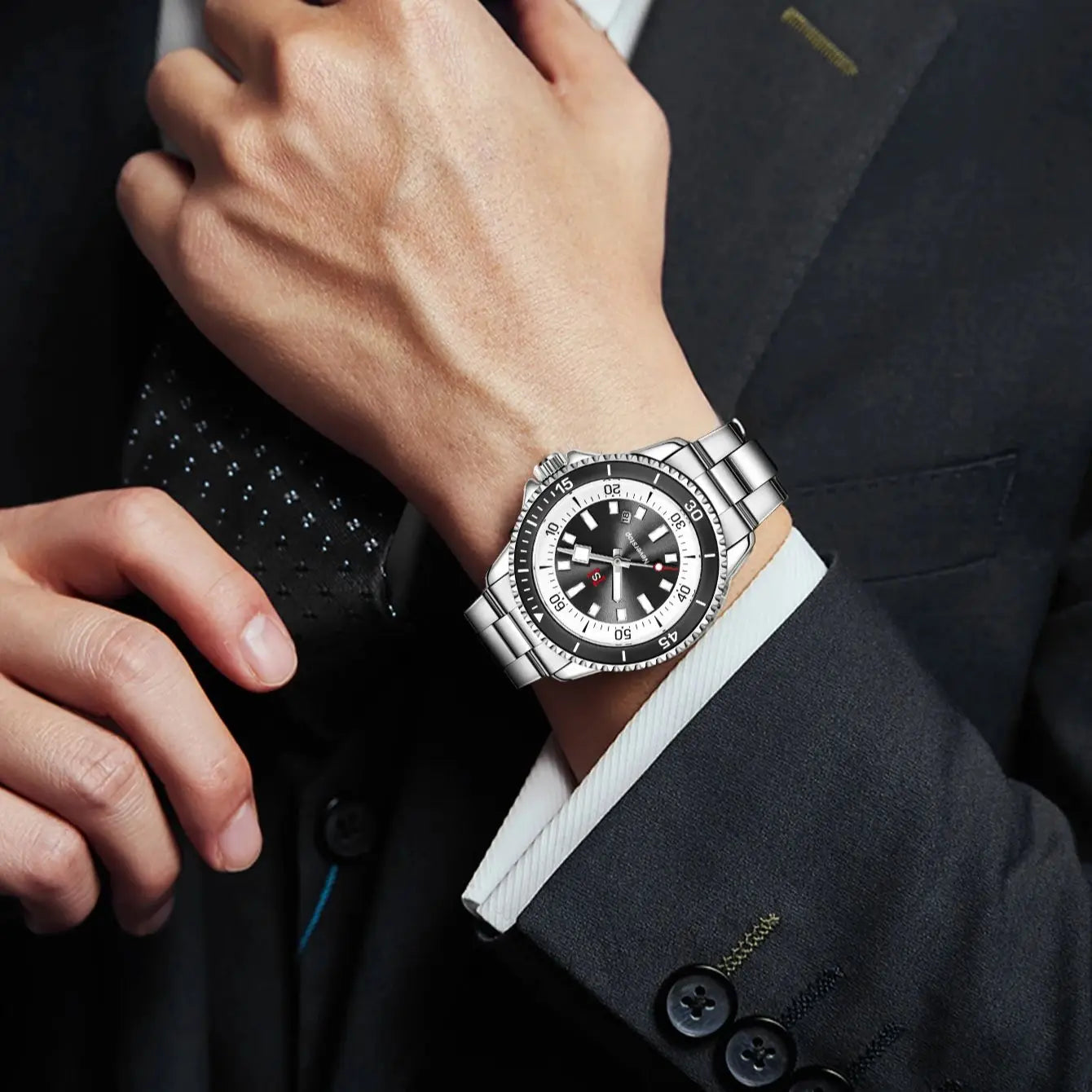 Shengke Clover Quartz Watch